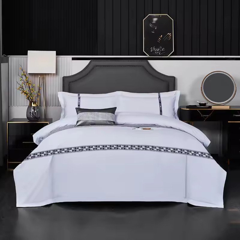 Five-star Hotel spa Resort white cotton custom LOGO embroidery printing four-piece set hotel sheets bedding set