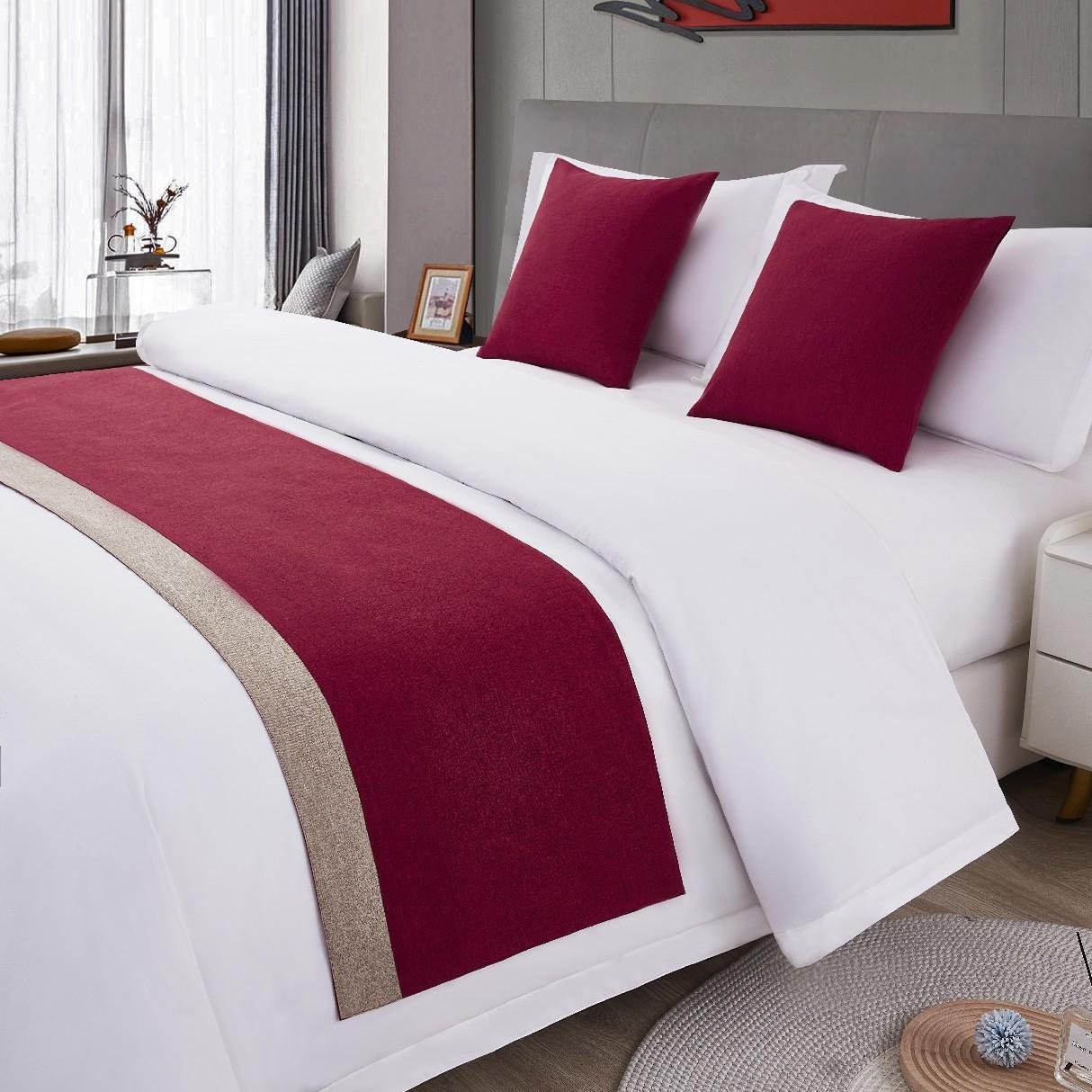 Factory Direct Hotel Exquisite Luxury Matched Cushions and Bed Runners