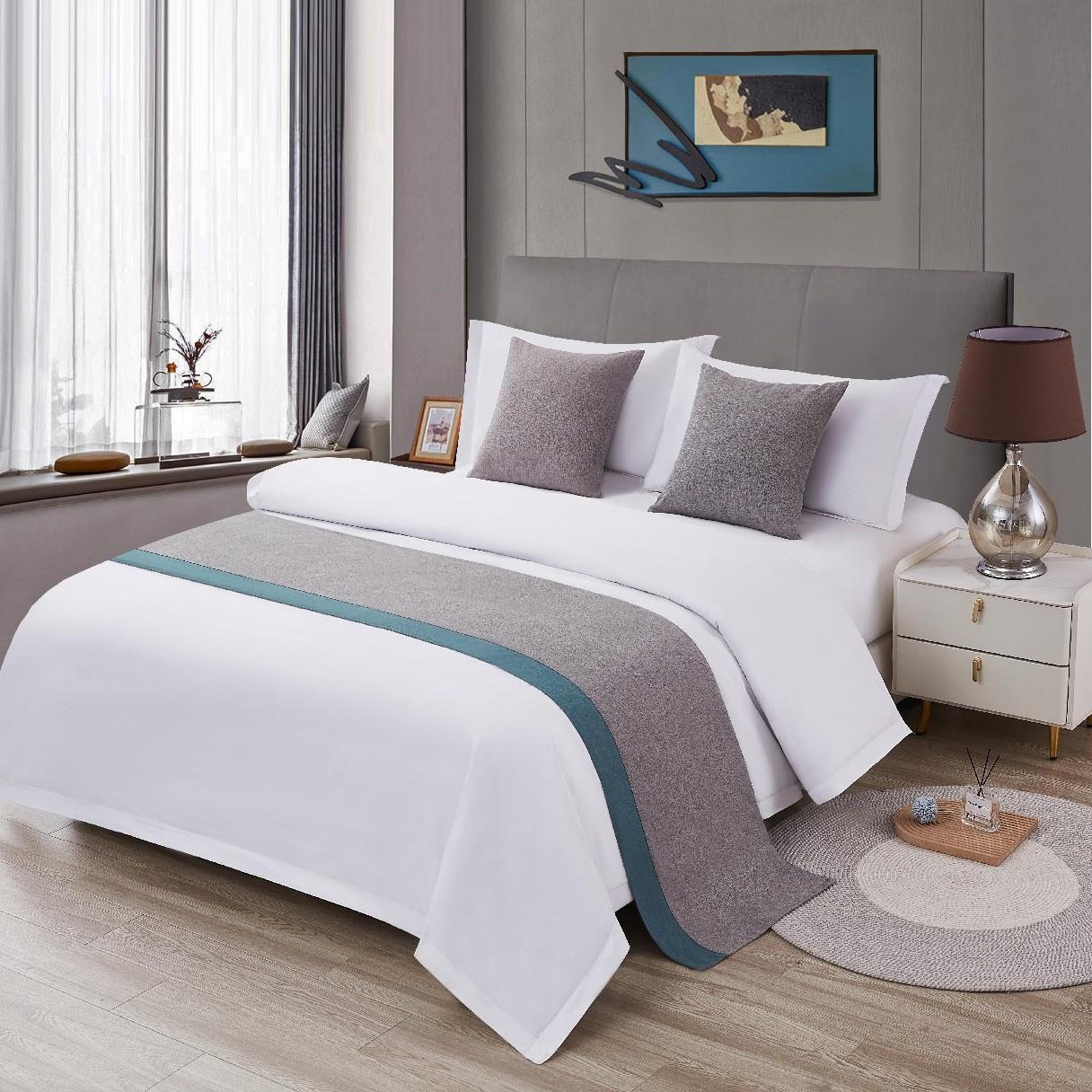 Factory Direct Hotel Exquisite Luxury Matched Cushions and Bed Runners