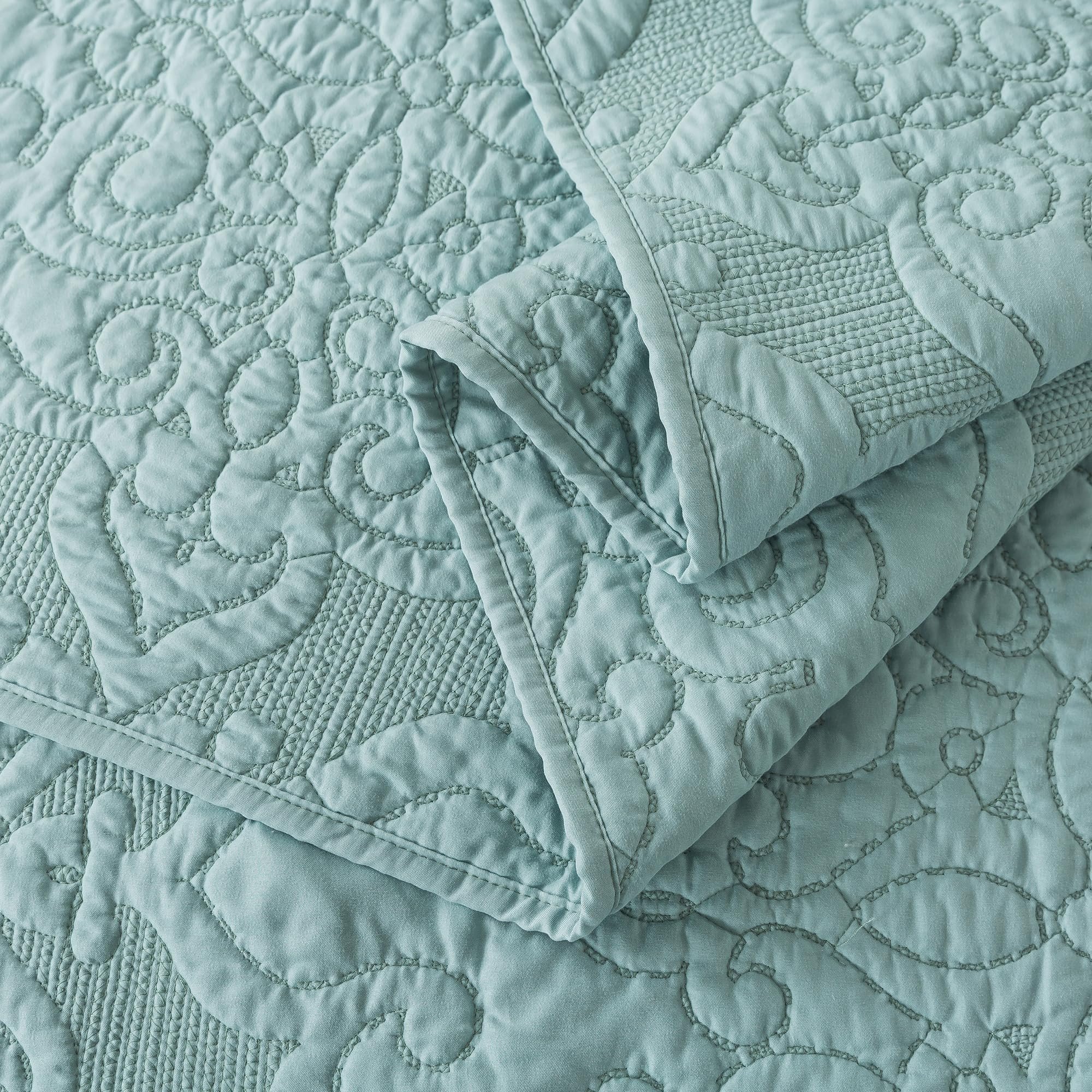 Custom Quilt Bedding Set Random Colors Plain Summer Quilt Embossed Ultrasonic Polyester Quilt