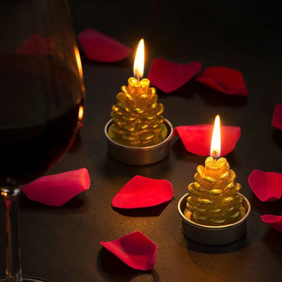 Christmas Tree Shaped Candle Set Red White Green Xmas Wax Scented Candles for Winter Holiday Party New Year Table Decor Gift