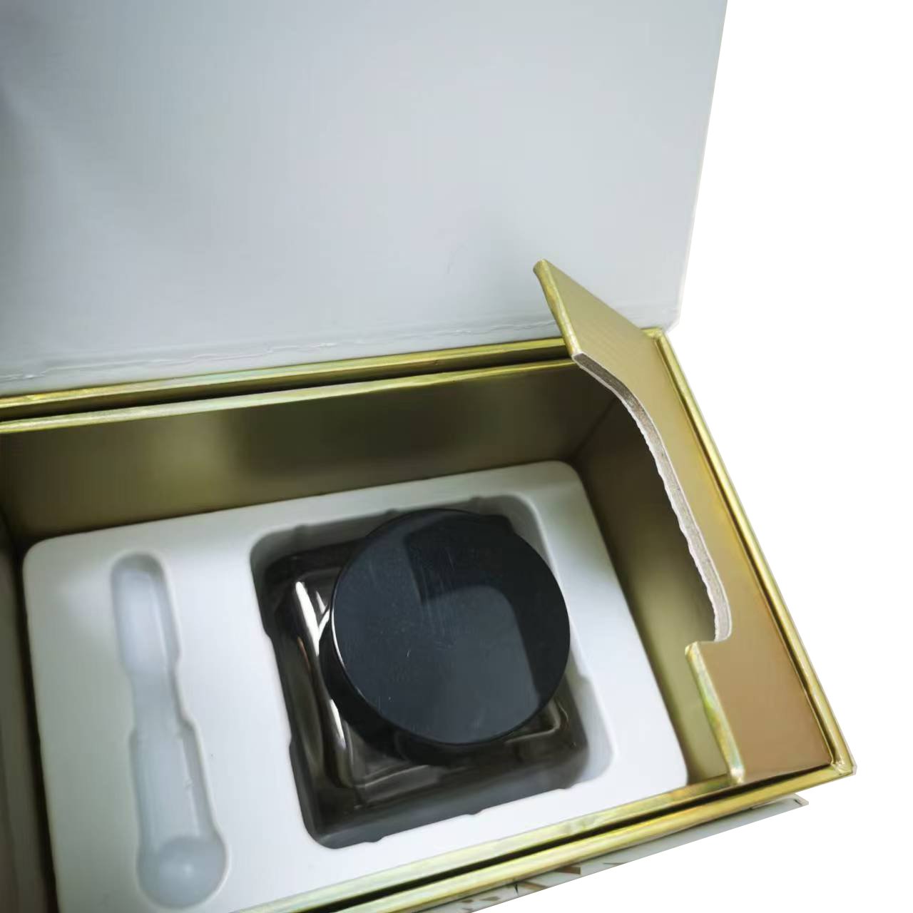 Factory Embossed Cardboard Box Packaging Flip Top Skin Care Cream Jar Packaging Box