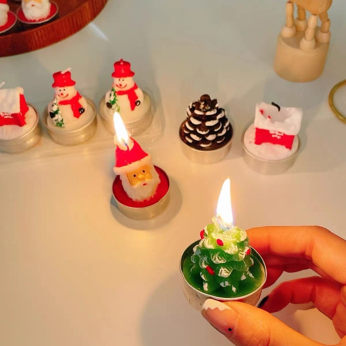 Christmas Candles Santa Claus Scented Candles Tea Lights Christmas Tree Pine Cone Snowflake Candles Gifts for Christmas Party