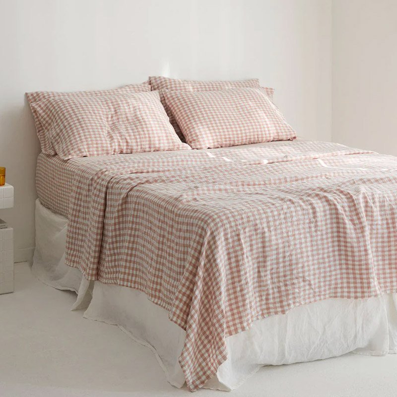 Wholesale Pure gingham linen bedding set Decorative Bed Sheet quilt cover with Lace Matching Bed Skirt Bedspread on Bed Case S