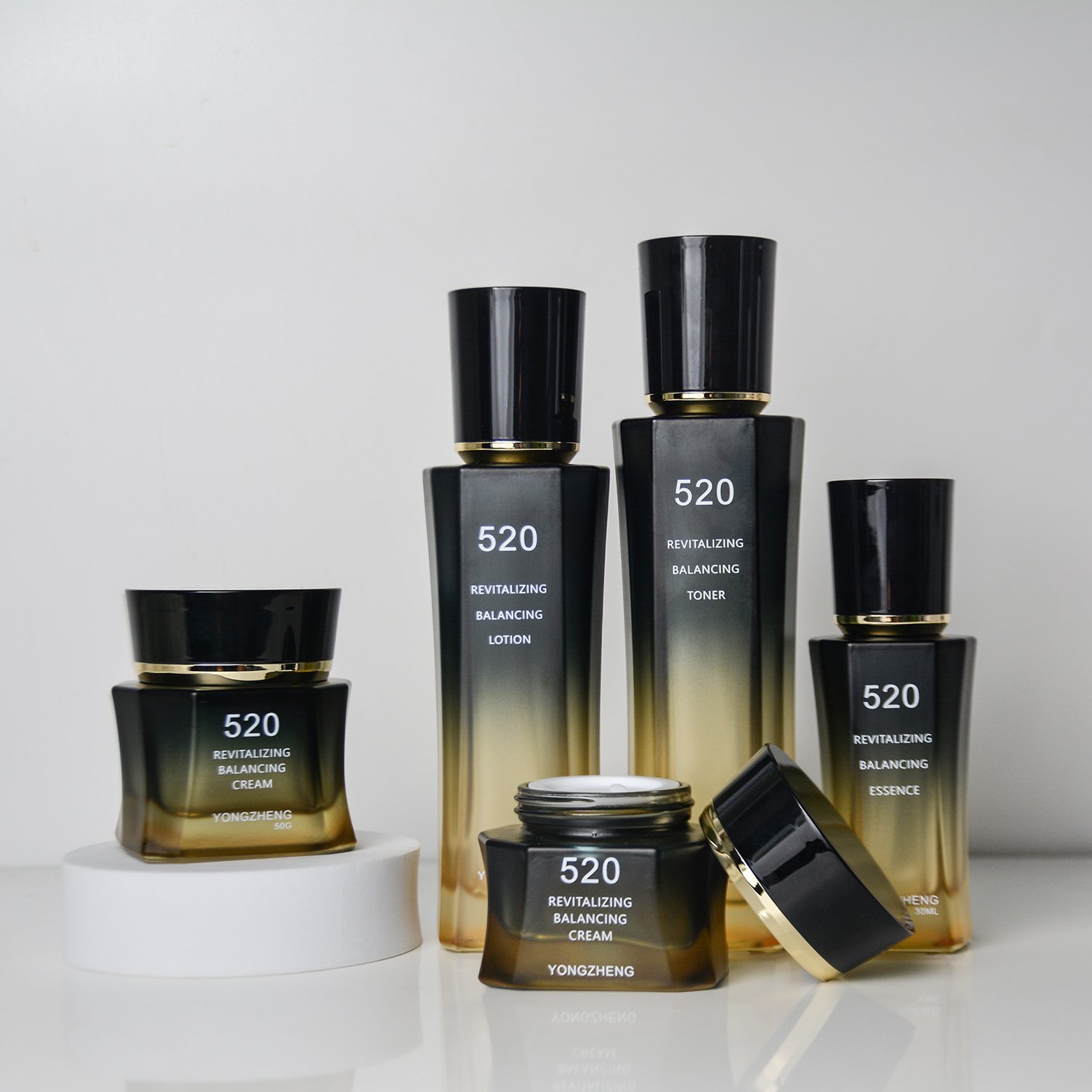 Classic New 30g 50g 40ml 100ml 120ml Premium Luxury Square Gradient Black Glass Skin Care Cosmetic Container with Matching Lid