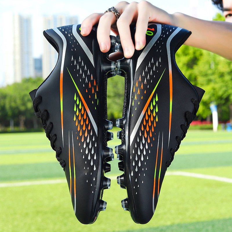 Unisex Comfort Design Anti-Slip High-Performance Soccer Shoes Durable for Competitive Matches in Winter Spring Autumn Seasons