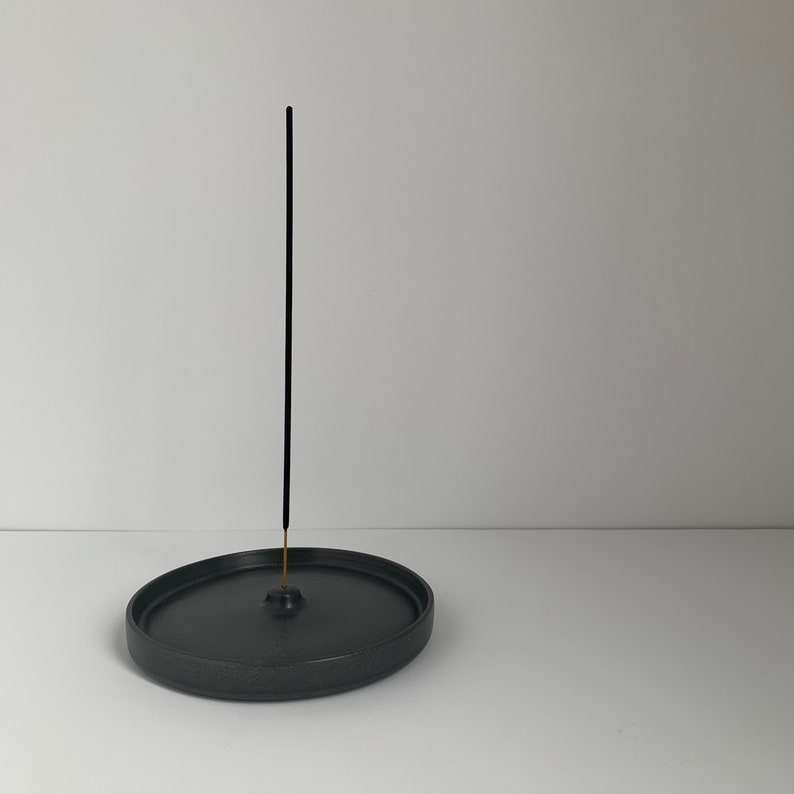 UOBOBO Custom Ceramic Incense Stick Cone Holder Burning Plates Stand Round Wholesale