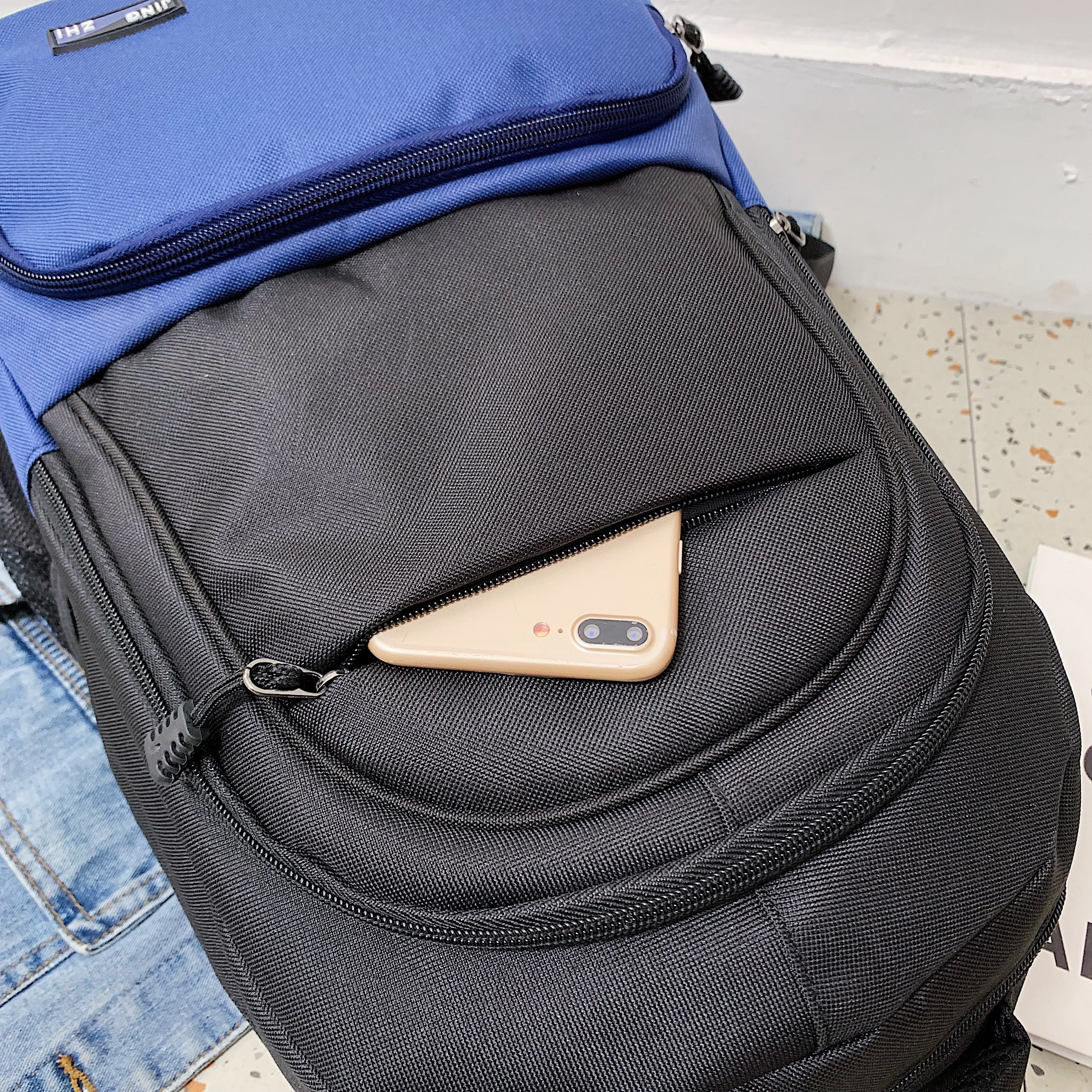 Large Capacity Fashion Color Matching Nylon Mochila de estudiante Customizable Student Backpack