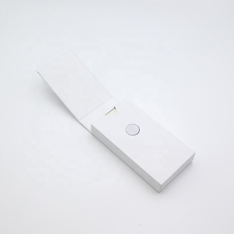 Low Moq Preroll Package With Cr Button Lamination Stamping Tobacco Box Magnet Flaps Pre Roll Packaging