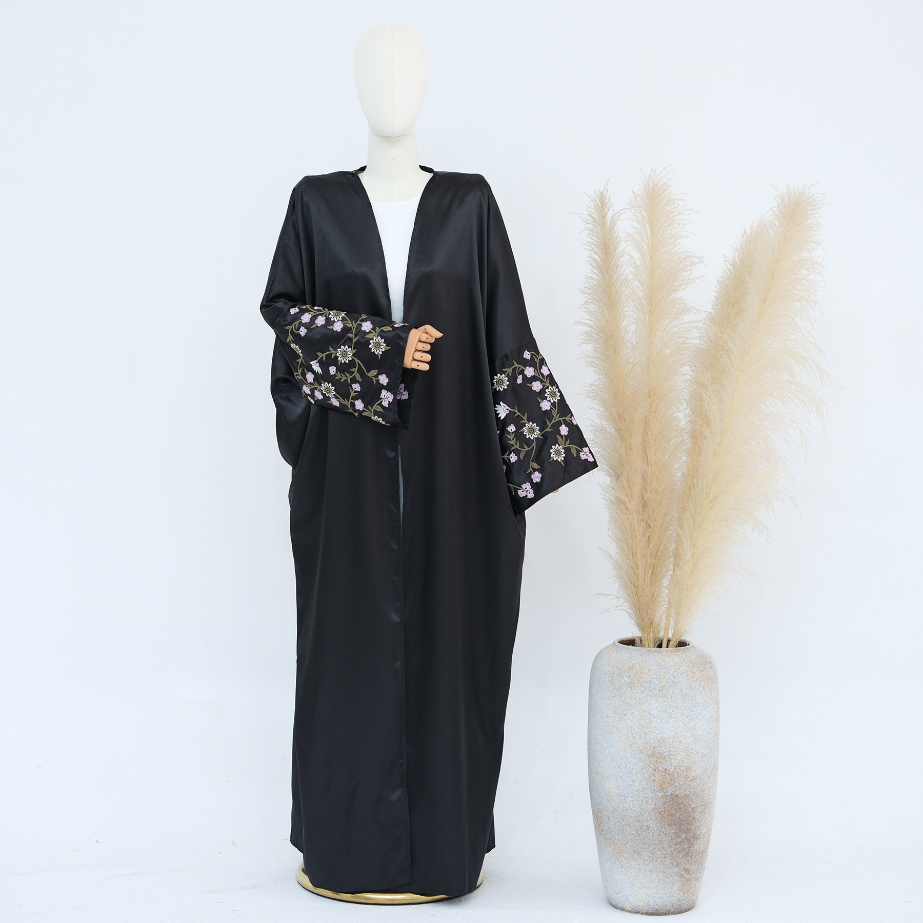 New Luxury Muslim Embroidery Floral Abaya Dress With Hijab Attached Matches Fashion Hijab Dress With Matching Scarf