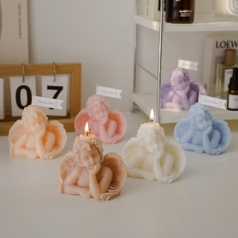 Custom ins European retro Angel Cupid hand gift home decoration Birthday wedding decorations scented candle