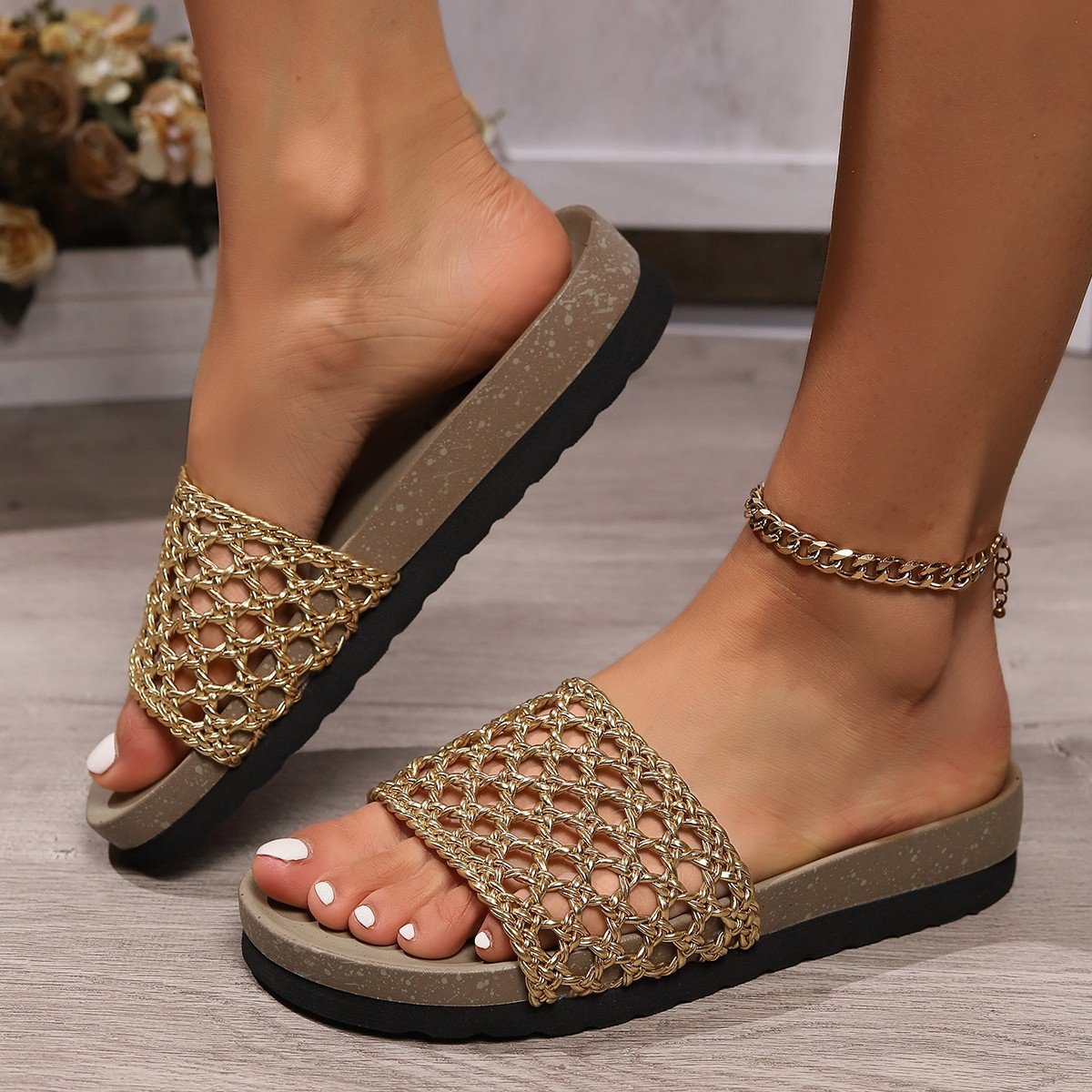 2024 sandals summer new thick bottom mesh color matching round head one word women's large size sandals
