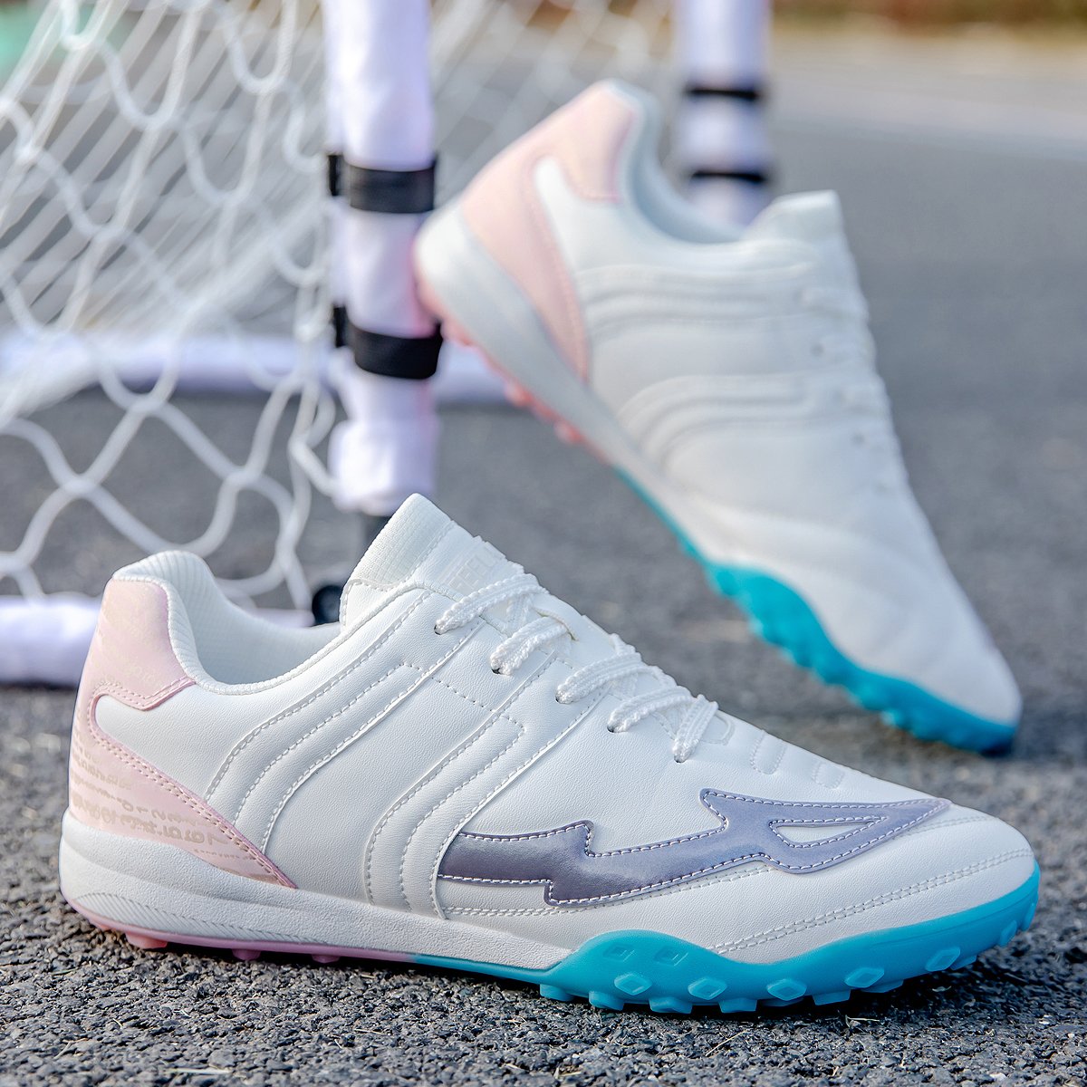 New Listing Comfortable Unmatched Soccer Shoes for Summer Anti-Slip Traction & Durable for Competitive Matches Intense Training