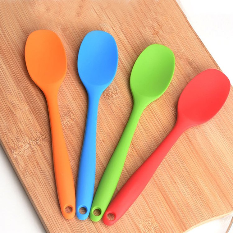 Heat Resistant Food Grade Silicone Spoon Cooking Tool BPA Free Multicolor Baby Feeding Spoon Set