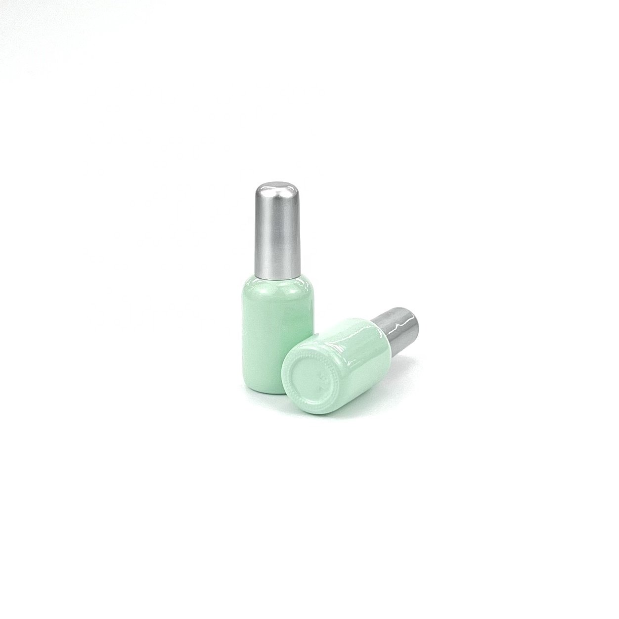 16ml Green Glass Nail Polish Bottle Customizable Design with Factory-Matching Lid Brush and Logo Integrated supplier selling