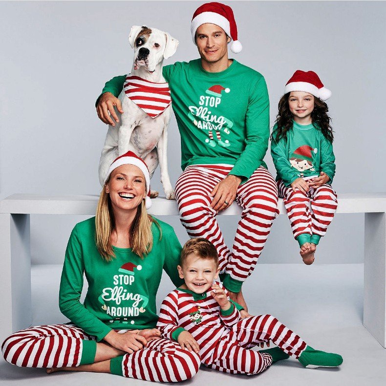 Rarewe 2024 Christmas Pajamas Printed Xmas Family Matching Outfits Two Pieces Sleepwear Sets Christmas Family Pajamas Sets
