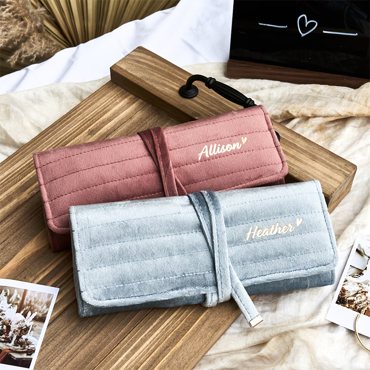 Personalised Dusky Pink Velvet Jewelry Roll With Gold Foil Logo Travel Jewelry Case Customized bridesmaid gifts
