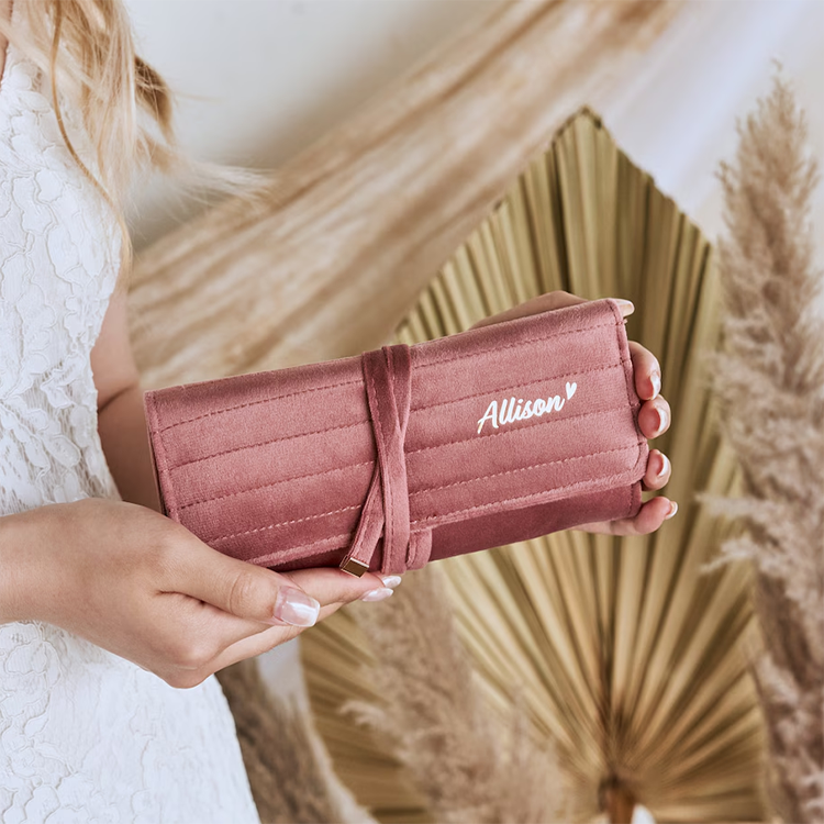 Personalised Dusky Pink Velvet Jewelry Roll With Gold Foil Logo Travel Jewelry Case Customized bridesmaid gifts
