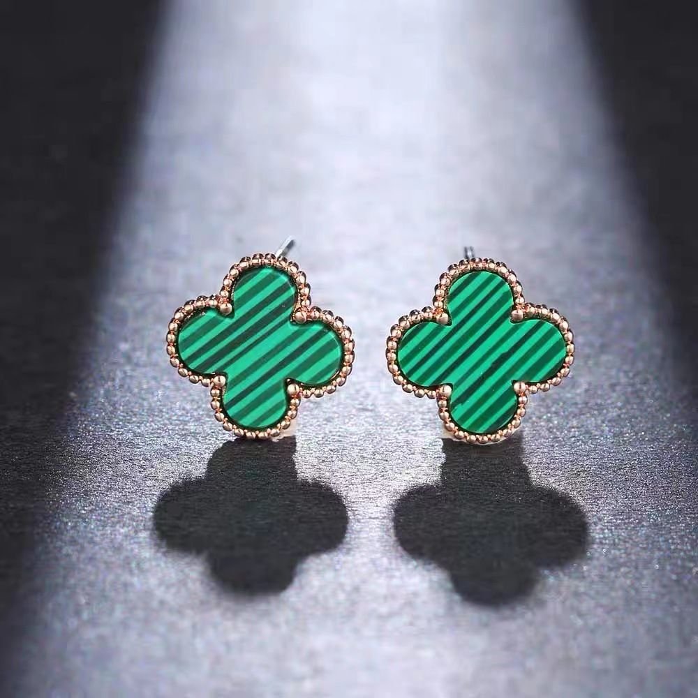 Four-leaf stainless steel stud earrings niche design sense lightweight temperament everything matching ear accessories