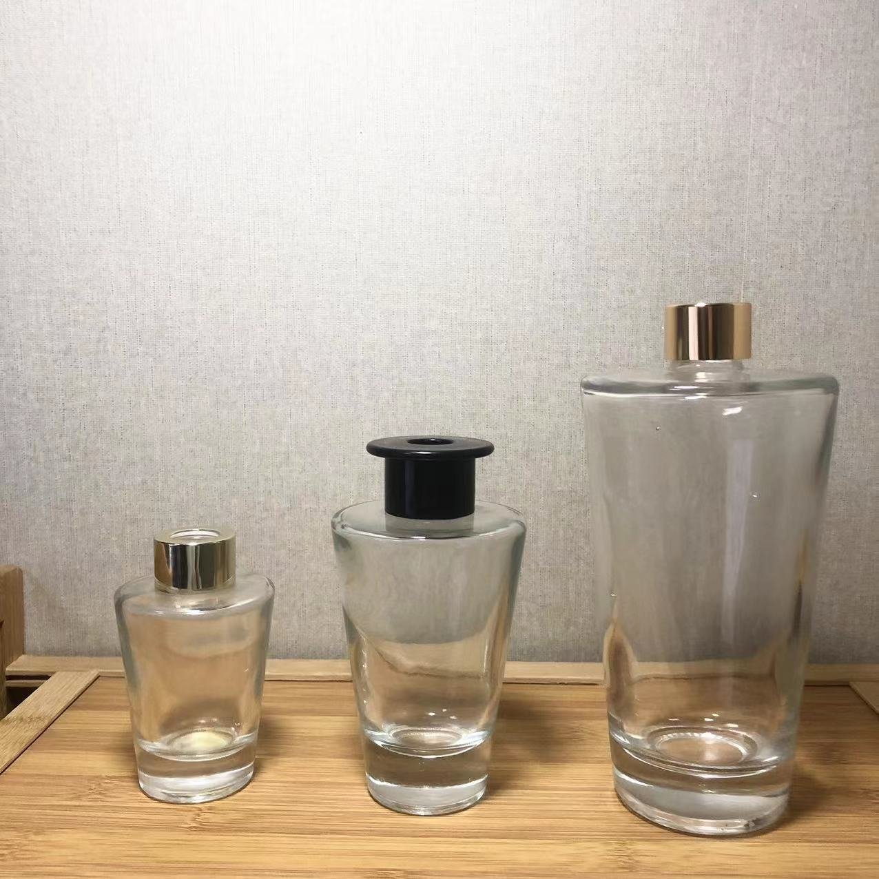 Wholesale 100ml 200ml 500ml inverted cone glass aromatherapy bottles optional color with matching stopper cap inner stopper