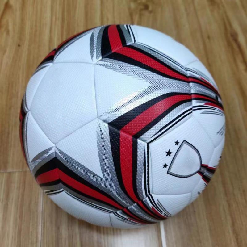 Wholesale 2024 High-Performance Match Soccer Ball with Air Retention Bladder for Clubs Custom Football Size 5