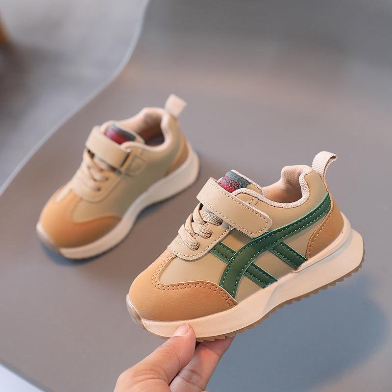 Spring and autumn new children's Korean fashion sports shoes boys classic non-slip soft sole light casual shoes running shoes