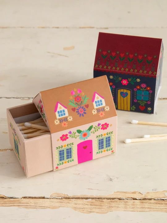 Personalised pocket Match boxes High Quality Box Small Wooden Stick Feature Safety Eco Material Custom Matches
