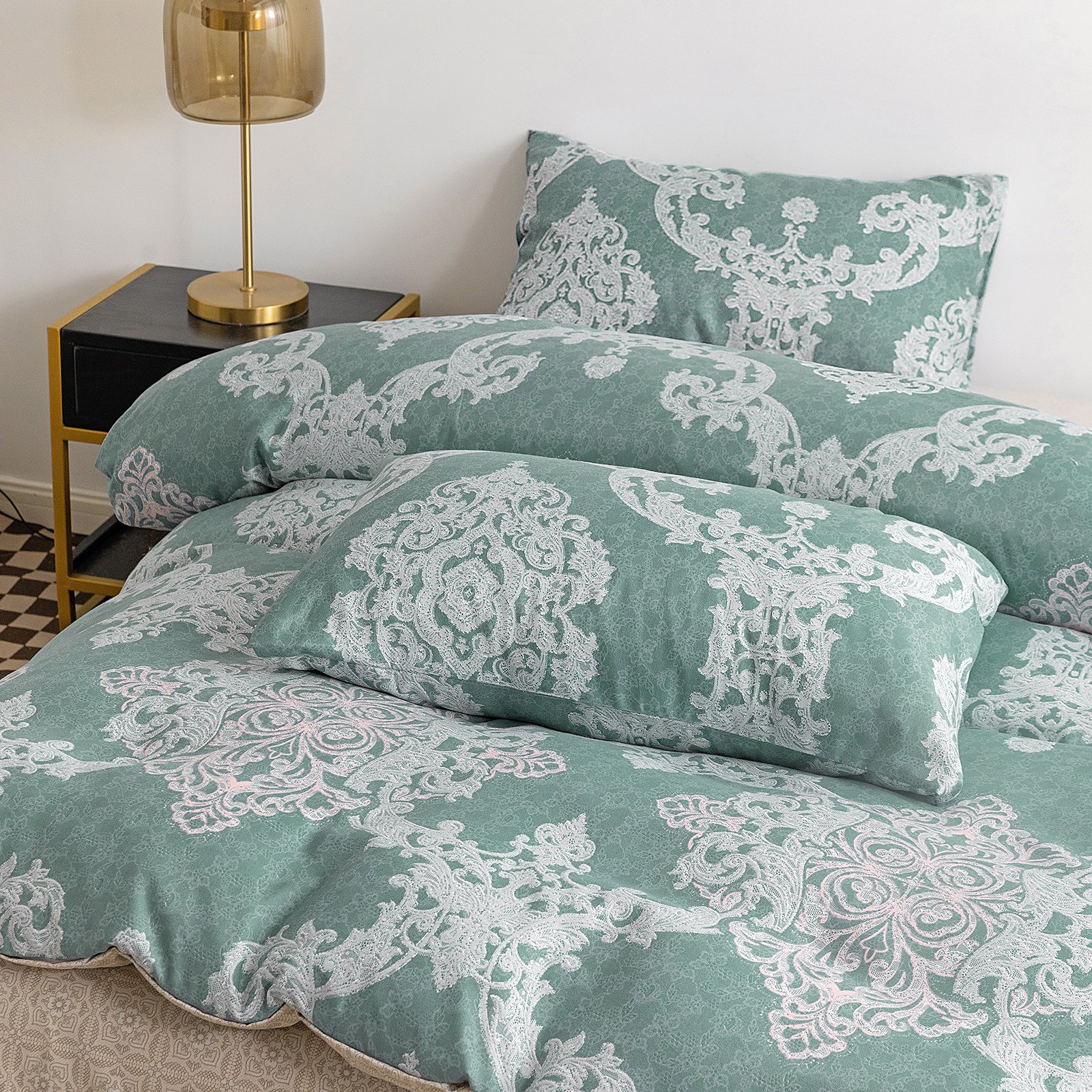 Luxury 100 polyester Thick Microfiber Printed Bed Sheets And Curtains Set Duvet Covers With Matching Curtains