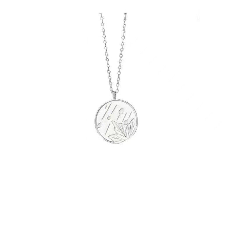 Romantic Maple Round Pendant Couple Necklace Romantic Prommise Matching Circle Pendant Maple Leaves Necklace