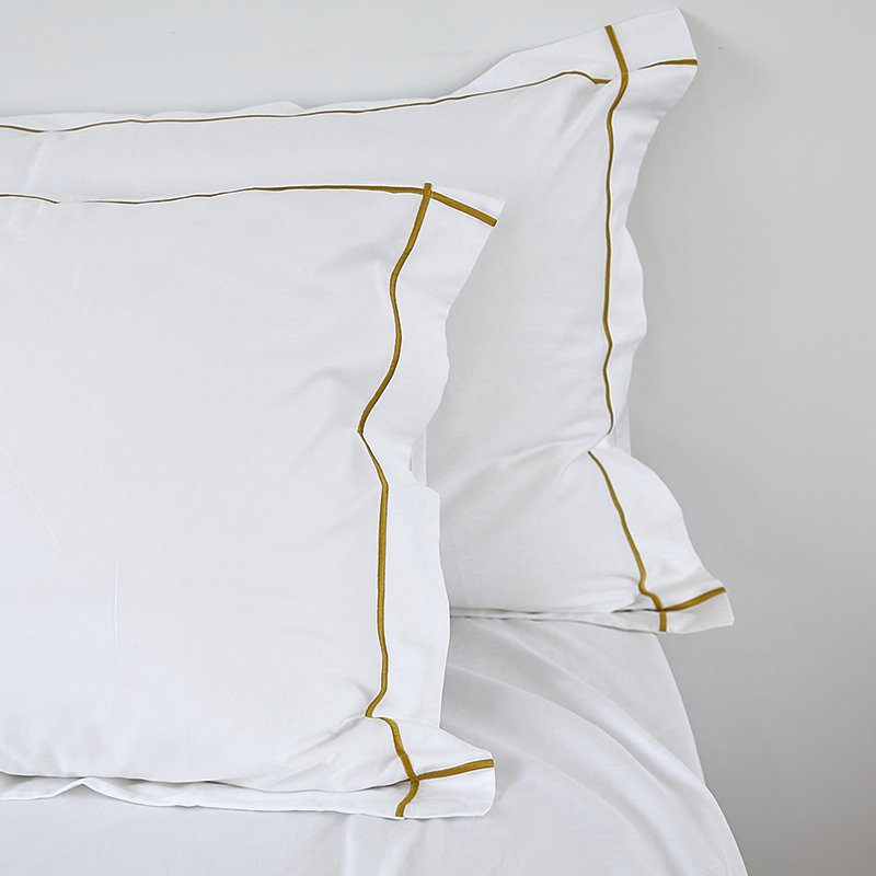 OEKO-Tex certified Gold embroidery King size luxury bed sheet sets 100% cotton white hotel bed linen fitted bed sheets set