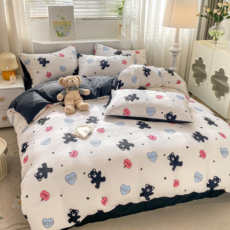 Bedding 2024 New Entry Light Luxury Nordic Style Printed Washed Cotton Four-Piece Set Jumping Bear