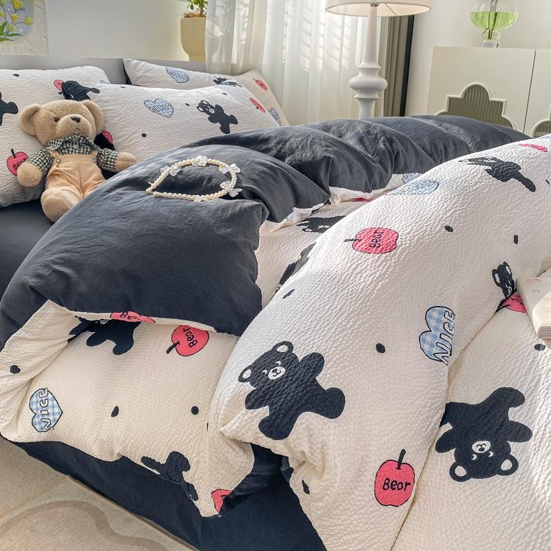 Bedding 2024 New Entry Light Luxury Nordic Style Printed Washed Cotton Four-Piece Set Jumping Bear