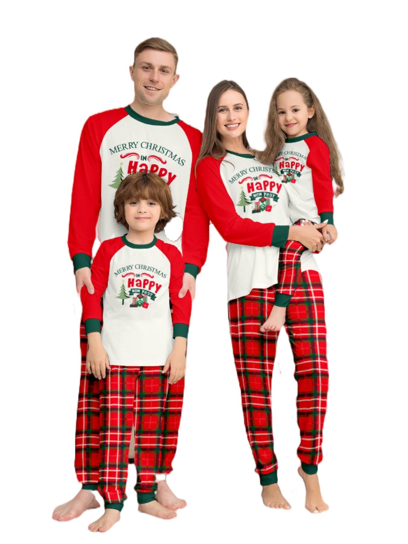 2024 Wholesale Ready To Ship Matching Christmas Pajamas For Family Santa Claus 3XL 4XL Merry Christmas Family Pajamas