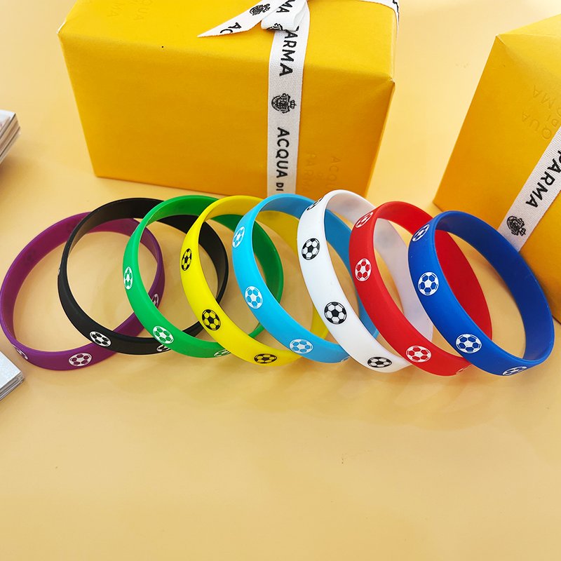 Affordable football wristband Bracelets Football Wristbands Logo Wrist Band silicone bracelet suitable for football matches