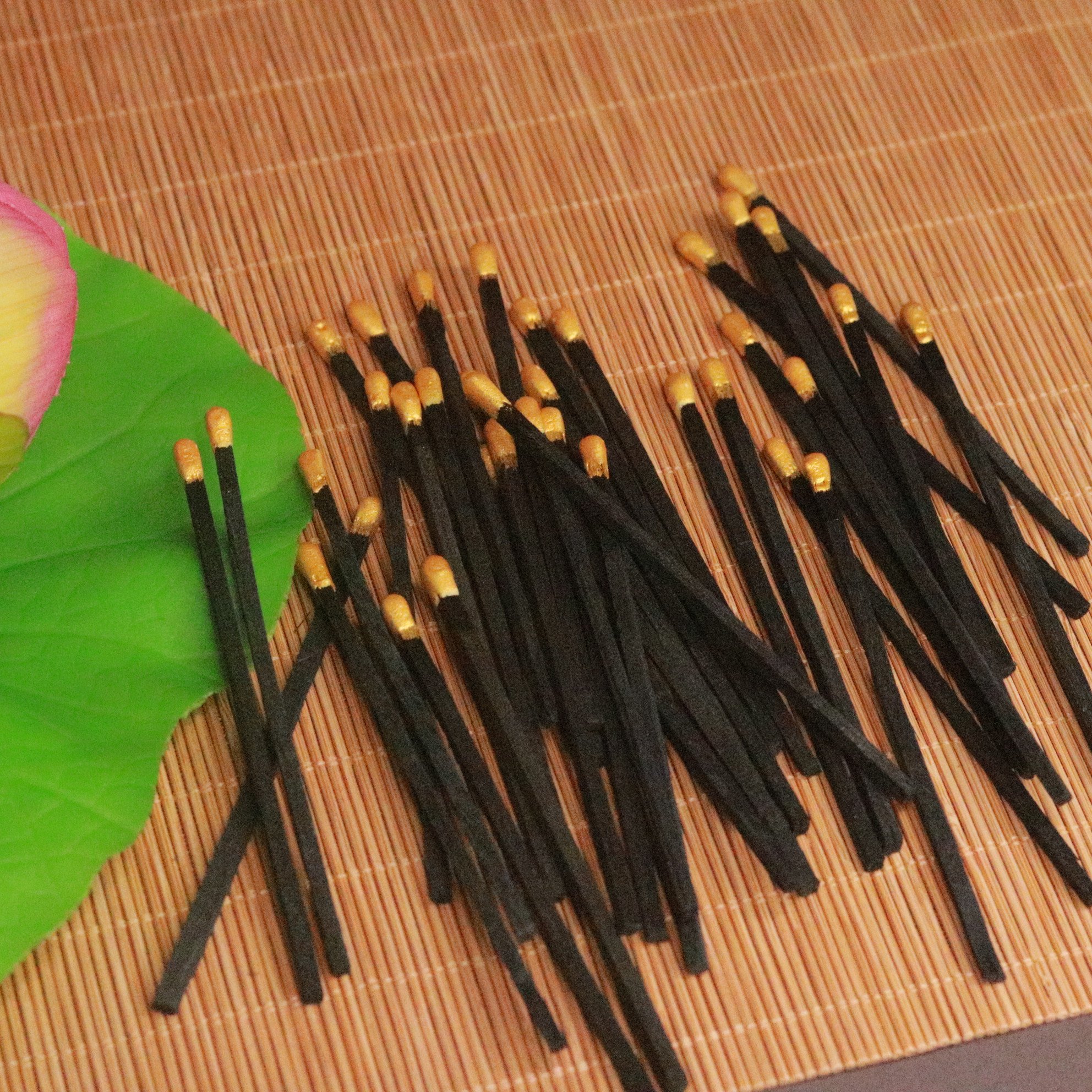 INS Factory wholesale bulk matches in Black stick golden tip matches extra long black wooden luxury golden bulk 4 inches matches