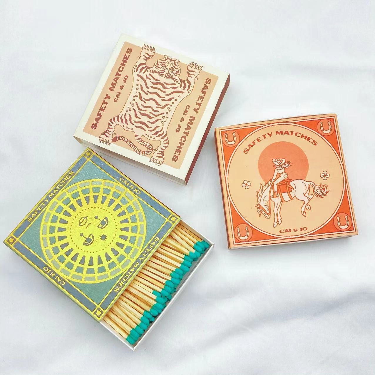 Box sets stick for candle matches Match factory high-grade pearl paper color printing bronzing custom safety match