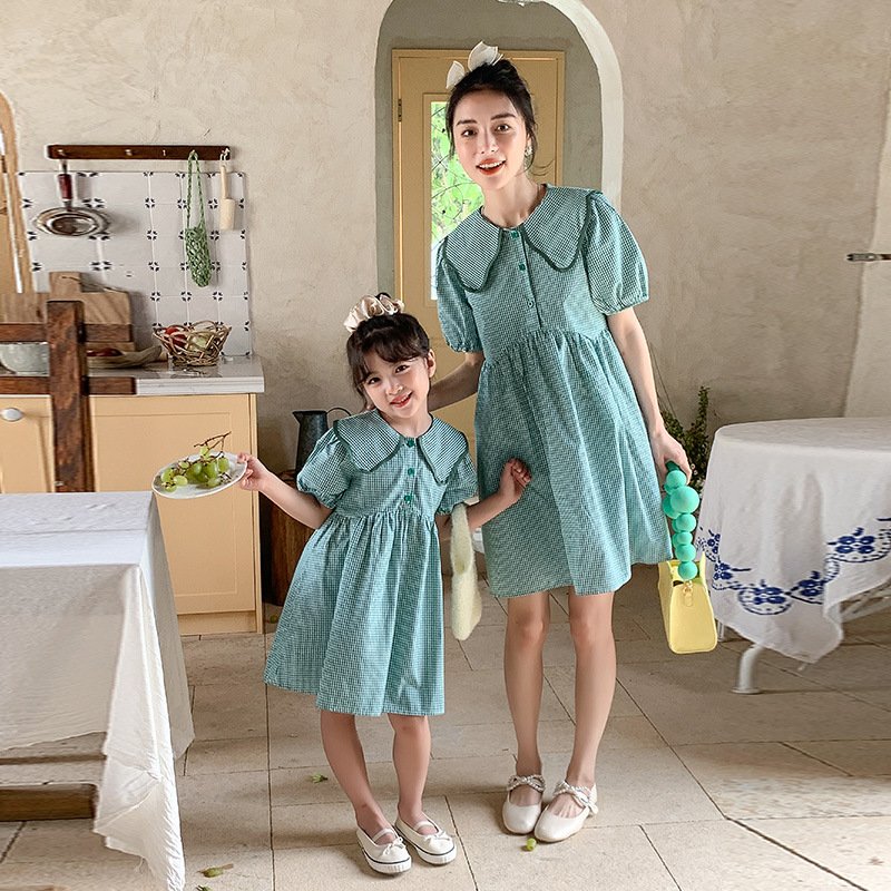 Wholesale Custom Mom and My High Quality Fashion outfits party dresses new design Mom and Daughter sweet Family Matching Dresses