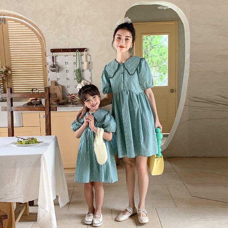 Wholesale Custom Mom and My High Quality Fashion outfits party dresses new design Mom and Daughter sweet Family Matching Dresses