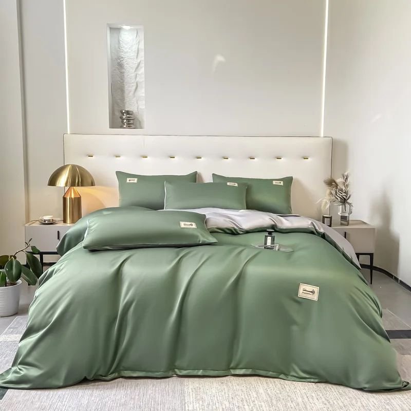 Custom Fitted Four Piece Ice Silk Bedding Set Double Bed Cotton Satin Polyester Flat Sheet With Matching Curtains