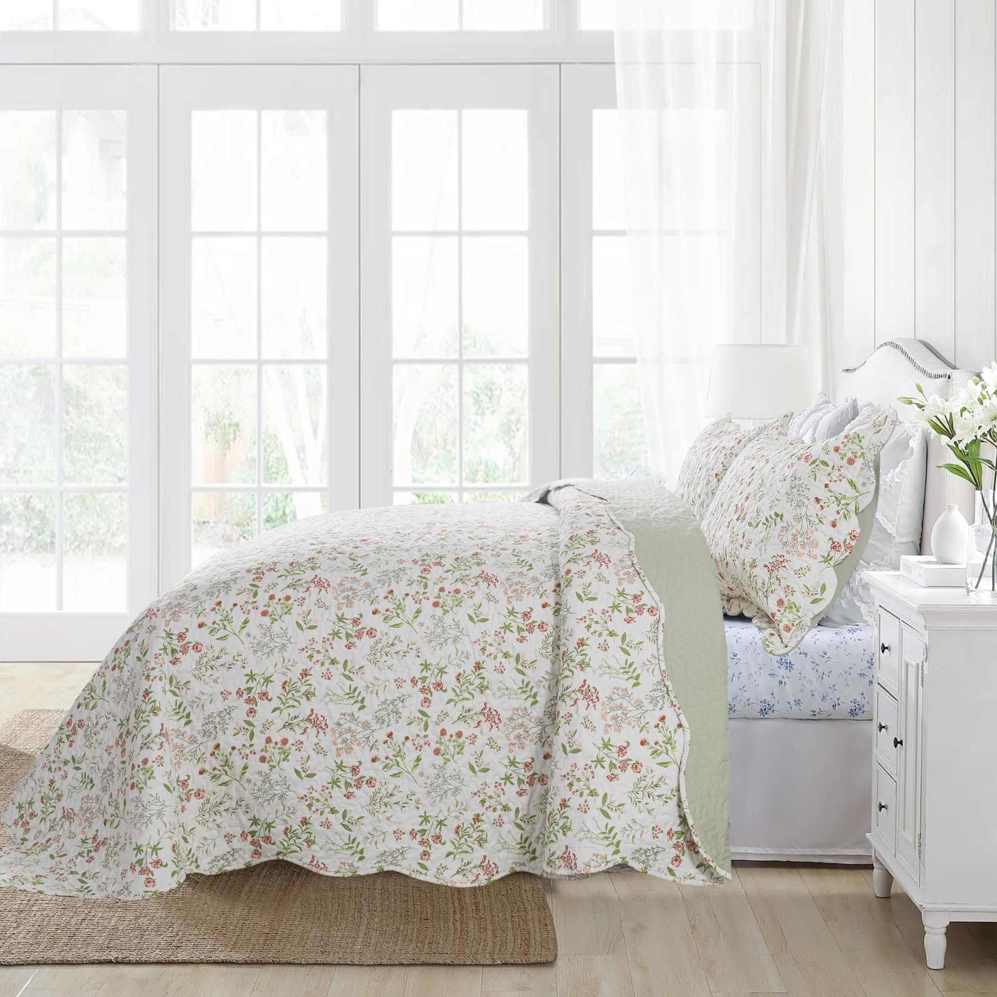 China Export Luxury Wholesale King size Quilt Bed Sheet Cotton Cover Hotel 100% Bedspread And Matching Curtains Bedding Sets