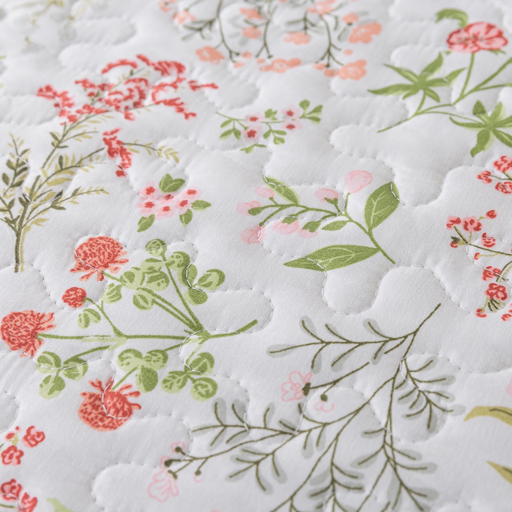 China Export Luxury Wholesale King size Quilt Bed Sheet Cotton Cover Hotel 100% Bedspread And Matching Curtains Bedding Sets