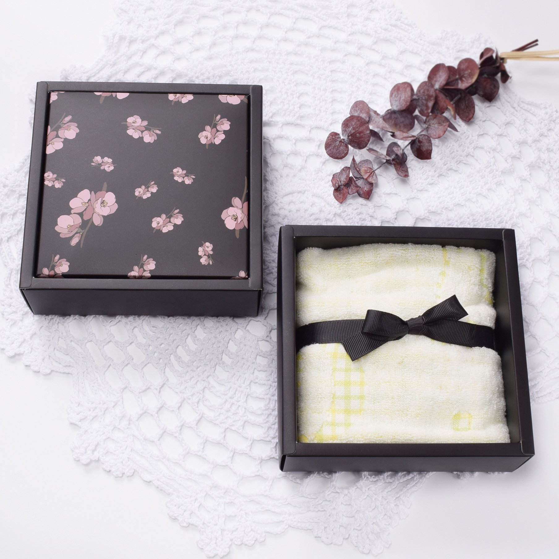 Design Logo Folding Paper Boxes For Towel Good Paper Packaging Gift Boxes For Baby Bath Towel Packaging Gift Box