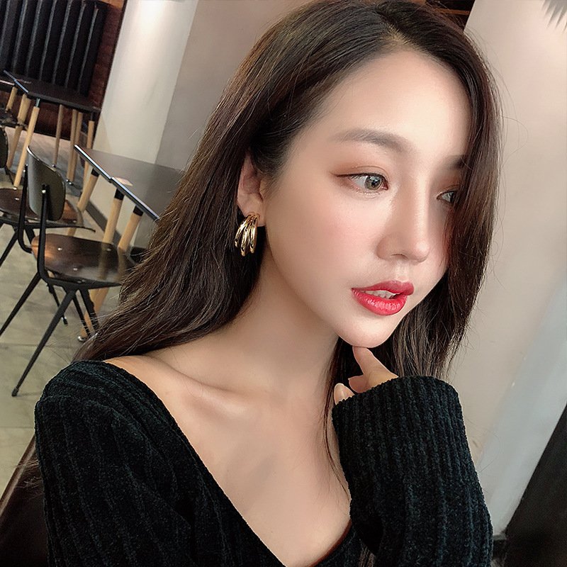 Korean New Fashion Niche Retro Personality Everything Matching C-shaped Earrings For Women