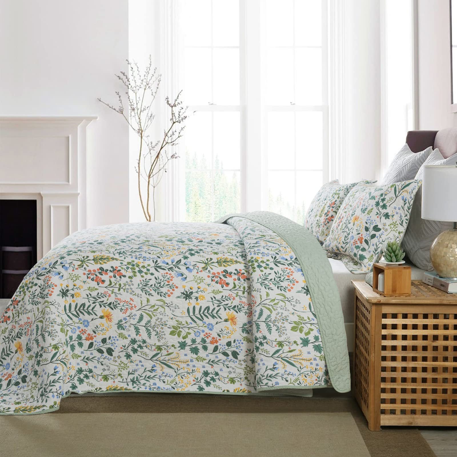 Quilt Bedspread Set Embroidery Microfiber Bedding Bed Quilts Polyester Coverlet