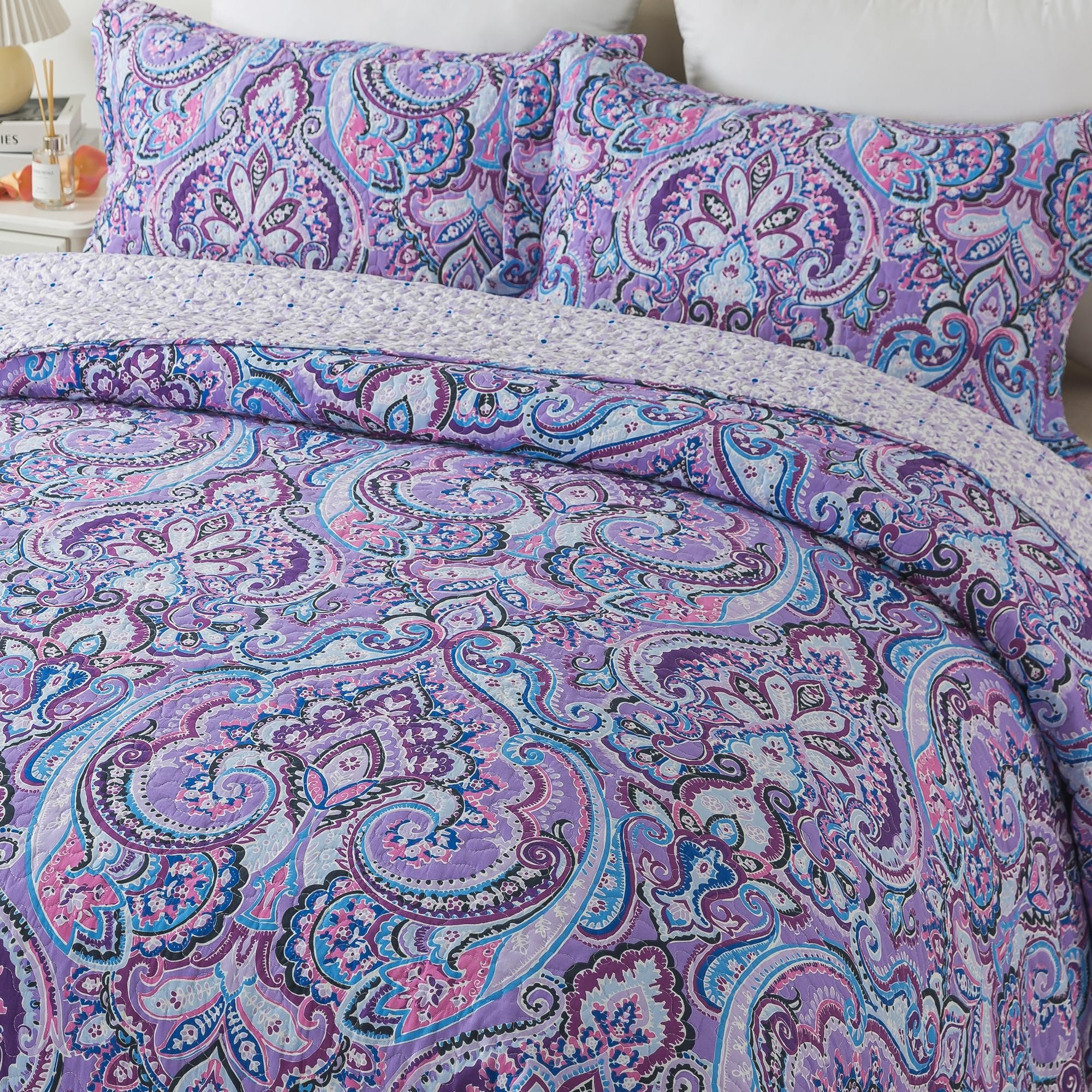 ODM OEM Luxury Design 100% Polyester Embroidery Quilt Summer Quilt