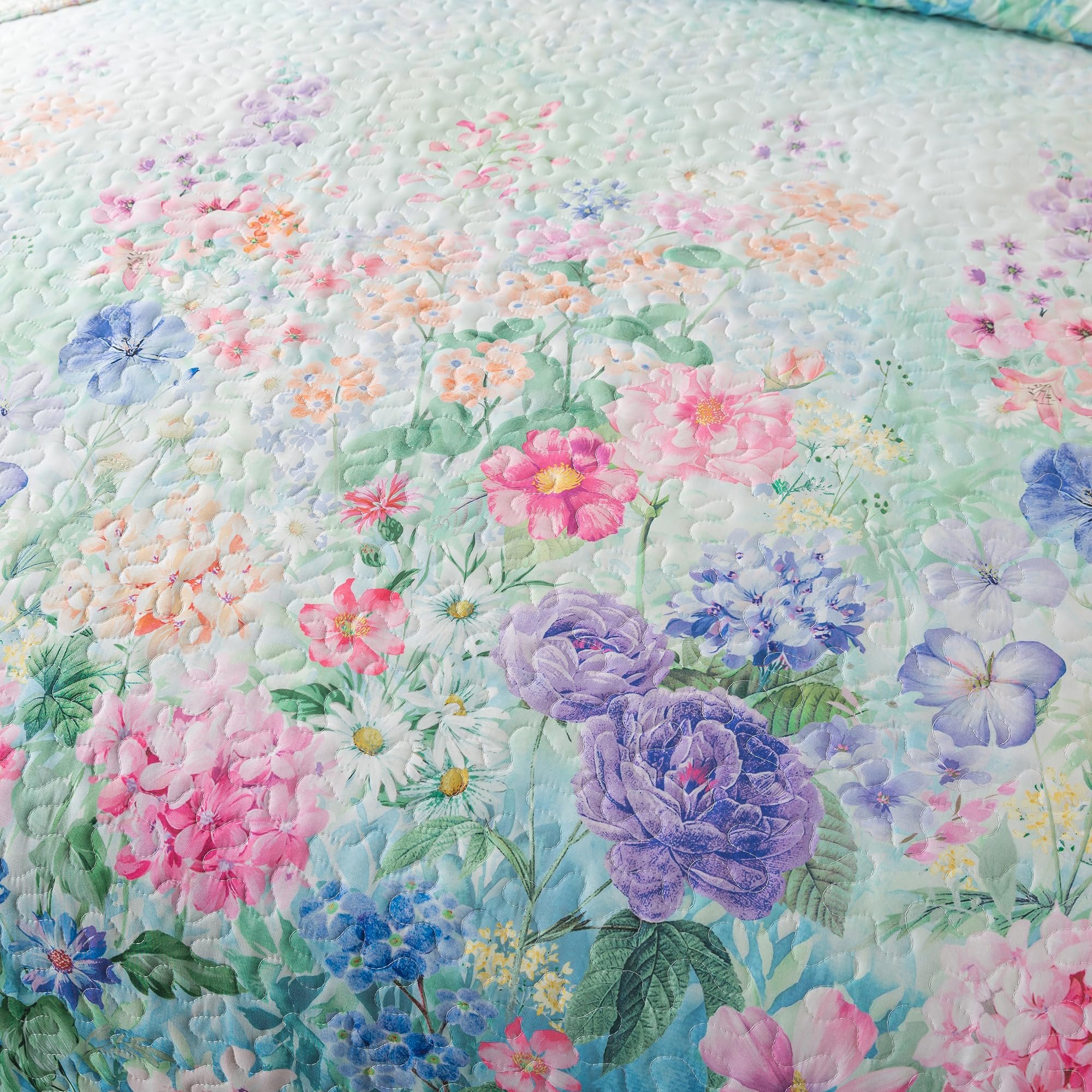 High Quality Ultrasonic Stitching Quilted Plain Bedspread Customized Patterns Polyester Fabric Quilt