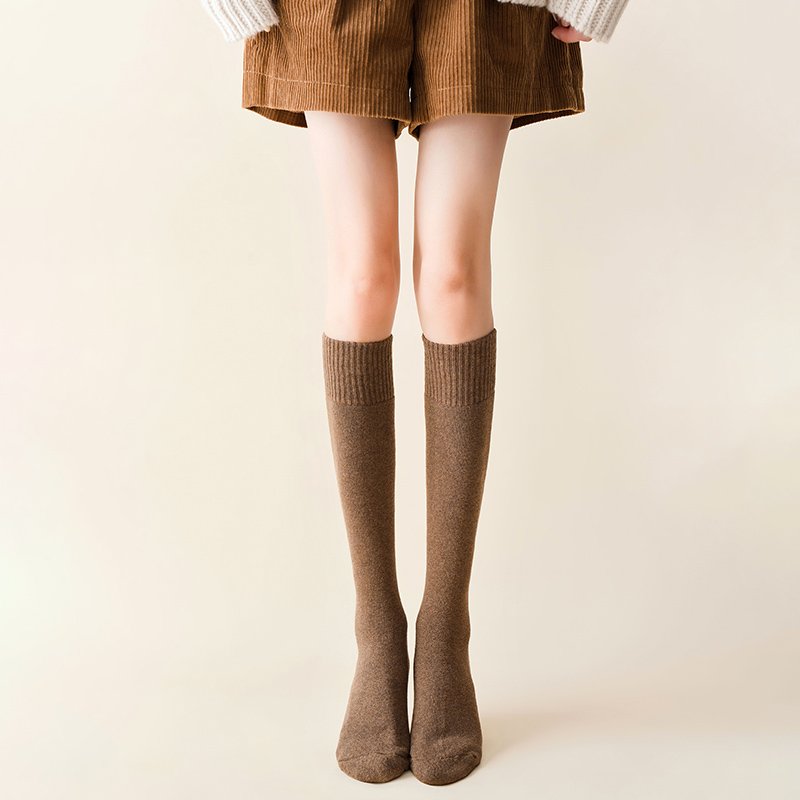 Top trendy knee-high pure color girl socks preppy style thick warm pantyhose socks for women girls match clothes