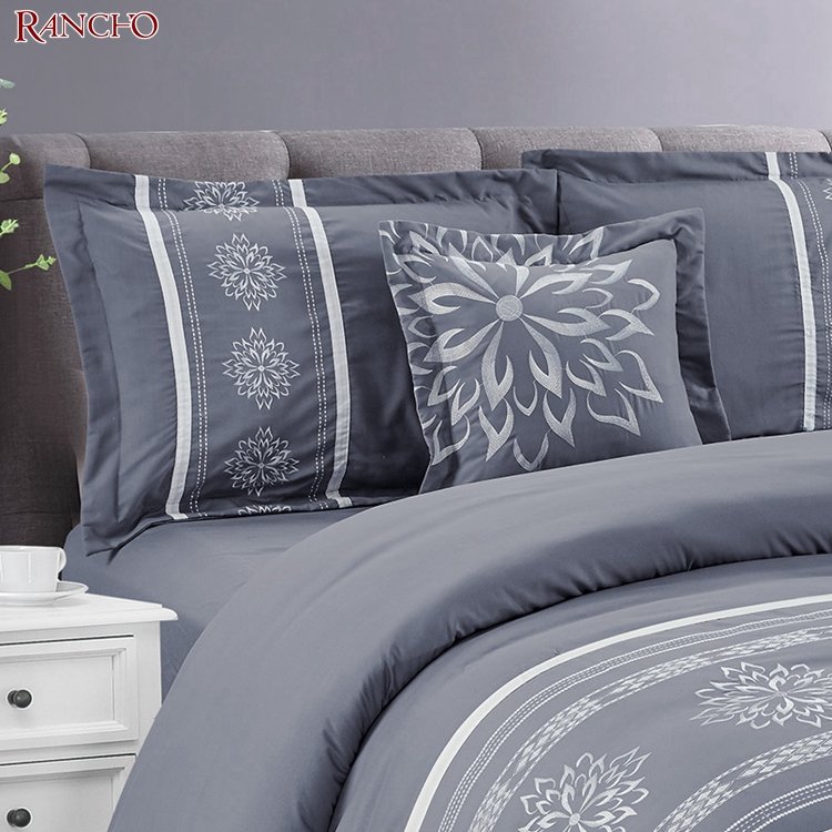 Wholesale bedding set with comforter and match curtains comforter designer bed sheet towels bedsheet sets with comforter