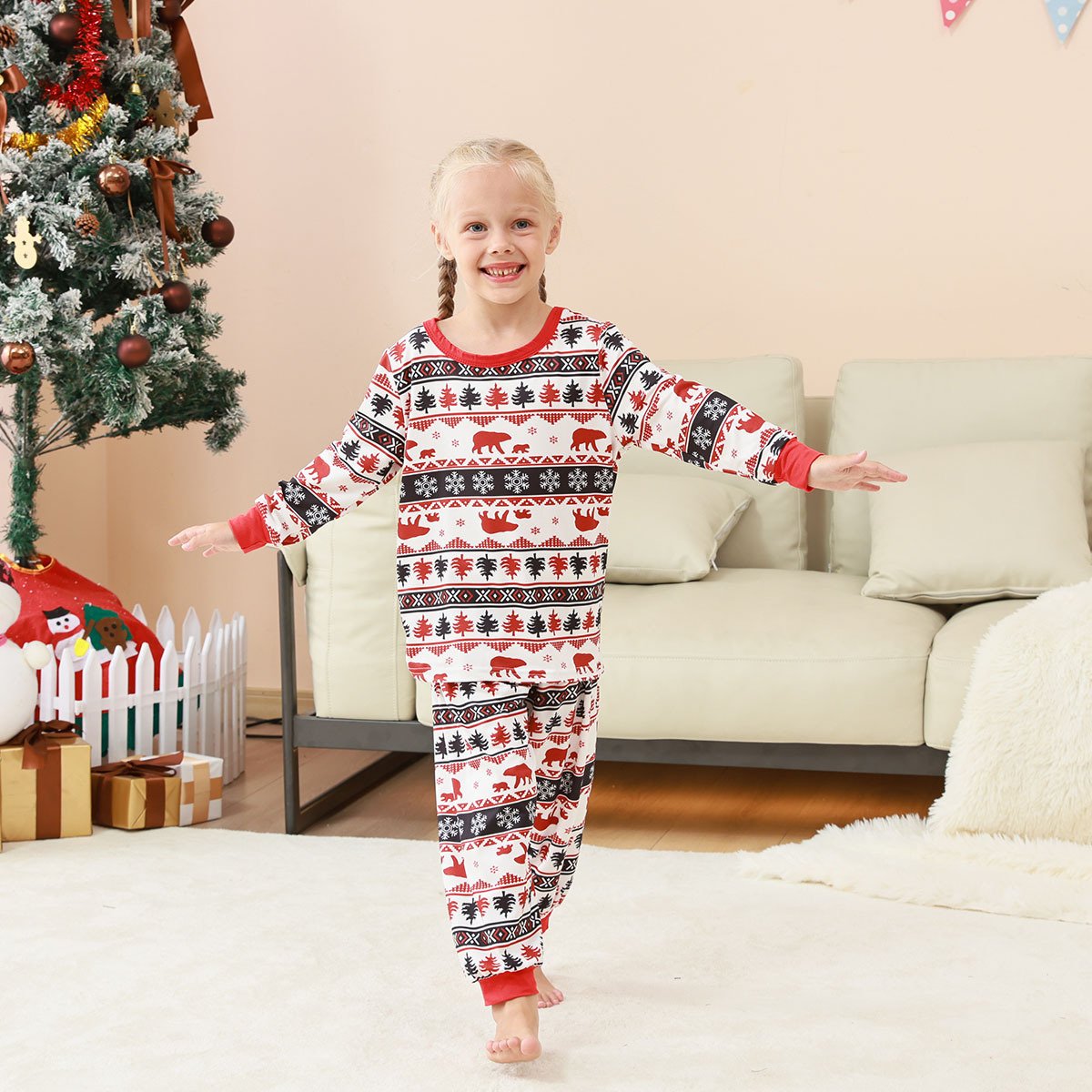 Ready to ship New Arrivals Ladies' Christmas Family Matching Outfits Pajamas Set Cartoon Santa Claus Letter Print Home Suits