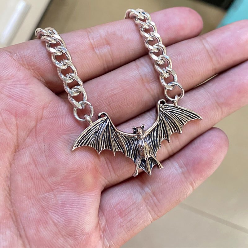 2021 Cool Gothic Choker Bat Wing Necklace Charm Matching Demon Gothic Bat Pendant Necklace